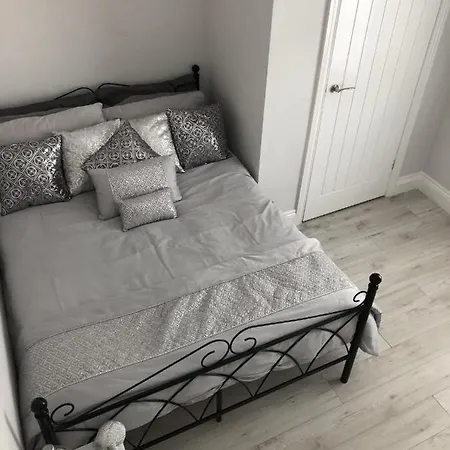 Falmouth House 3 Double Bedrooms - Workstays Uk - Video Tour Available * Middlesbrough